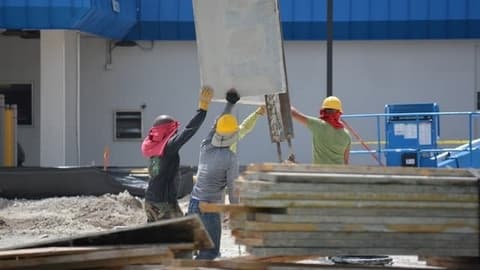 Berufsporträt Hochbaufacharbeiter (Beton- und Stahlbetonarbeiten)*